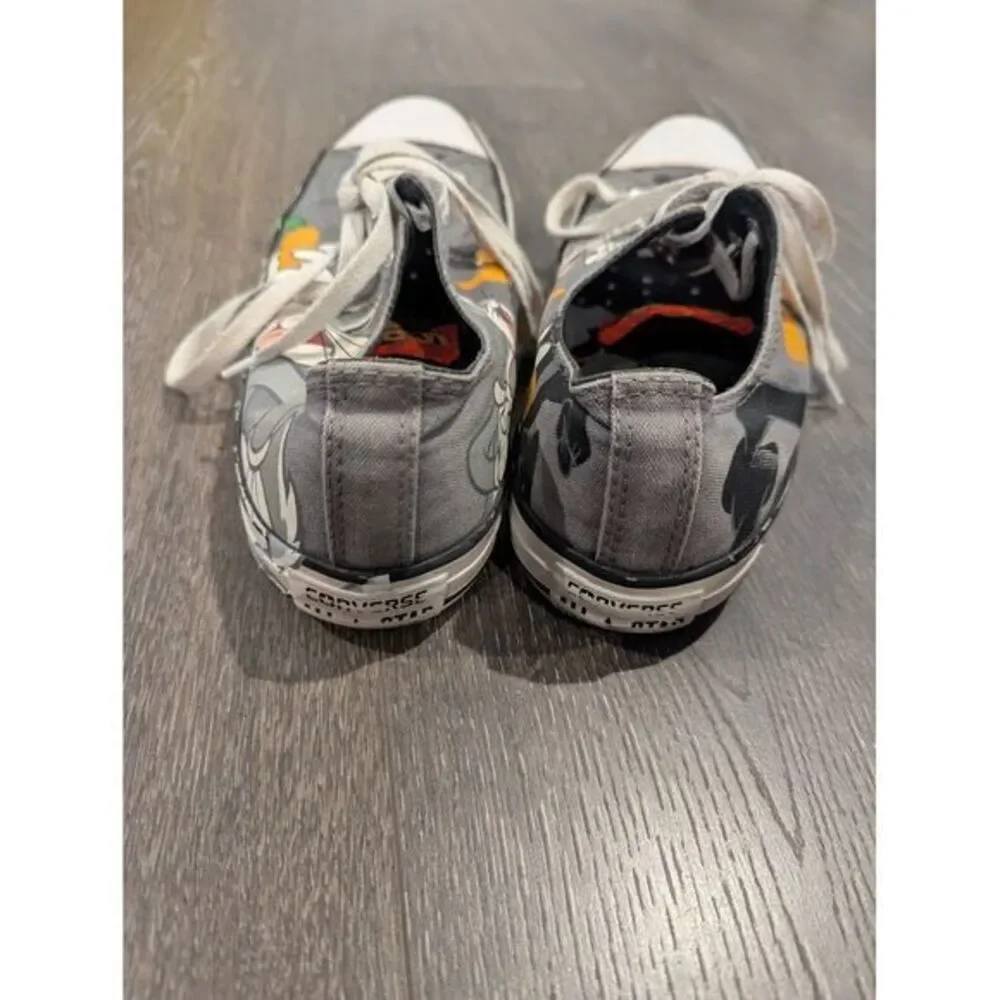 Converse Chuck Taylor All Star Lo Looney Tunes Daffy Bugs Sneakers M 8.5 W 10.5 - Picture 4 of 8